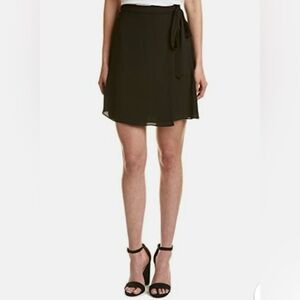 BCBGMaxAzria Wrap Front Skirt w. Tie Waist in Black